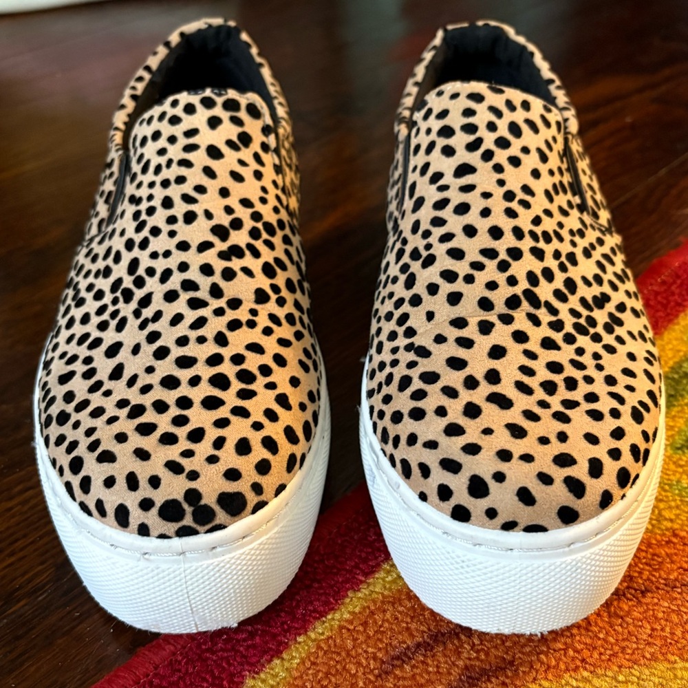 Qupid leopard Tan Slip-On Sneakers